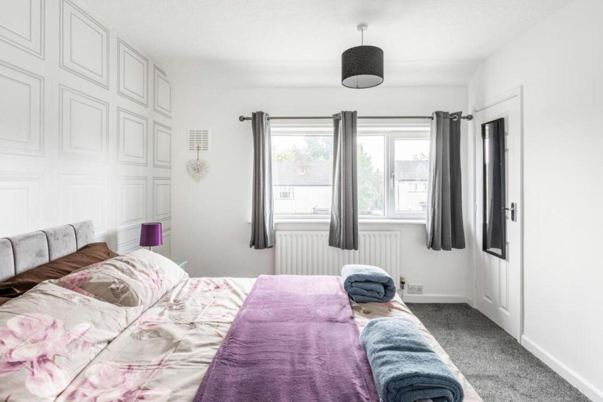 Come & Unwind In Charming 5 Bed House In Blackburn Exterior foto